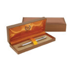 خودکار مدل ELLESSE از برند Iplomat بدنه کروم گیره طلایی