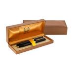 ست خودکار و روان نویس LORD از برند IPLOMAT بدنه مشکی لاکی گیره طلایی