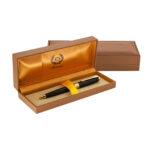 خودکار مدل ARENA از برند Iplomat بدنه مشکی مات گیره طلایی