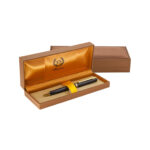 خودکار مدل MULLER از برند Iplomat بدنه طوسی پیچازی با گیره طلایی