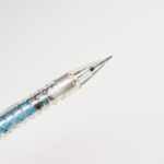 مداد نوکی یونی ish کد M5-107 بدنه شفاف دارای نوک رنگی